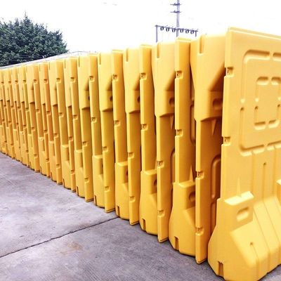 1.8M Blow Molding Plastic Pallet Municipal Water Horse Enclosure With Customization And Thermosetting