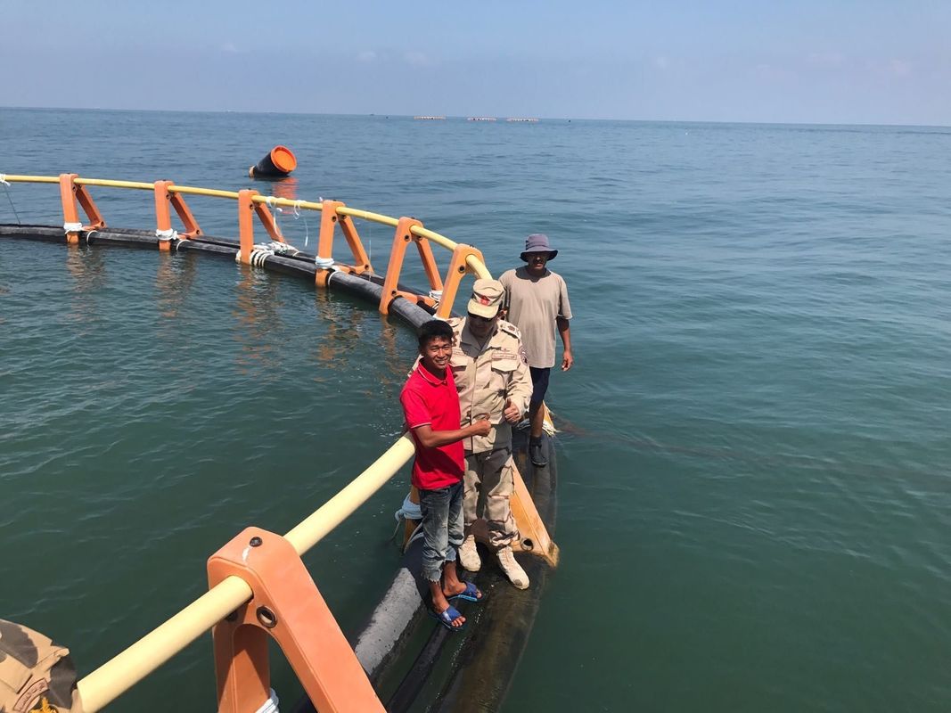 Large Scale Deep Sea Round Fish HDPE Cage Equipment Anti Wind and Wave