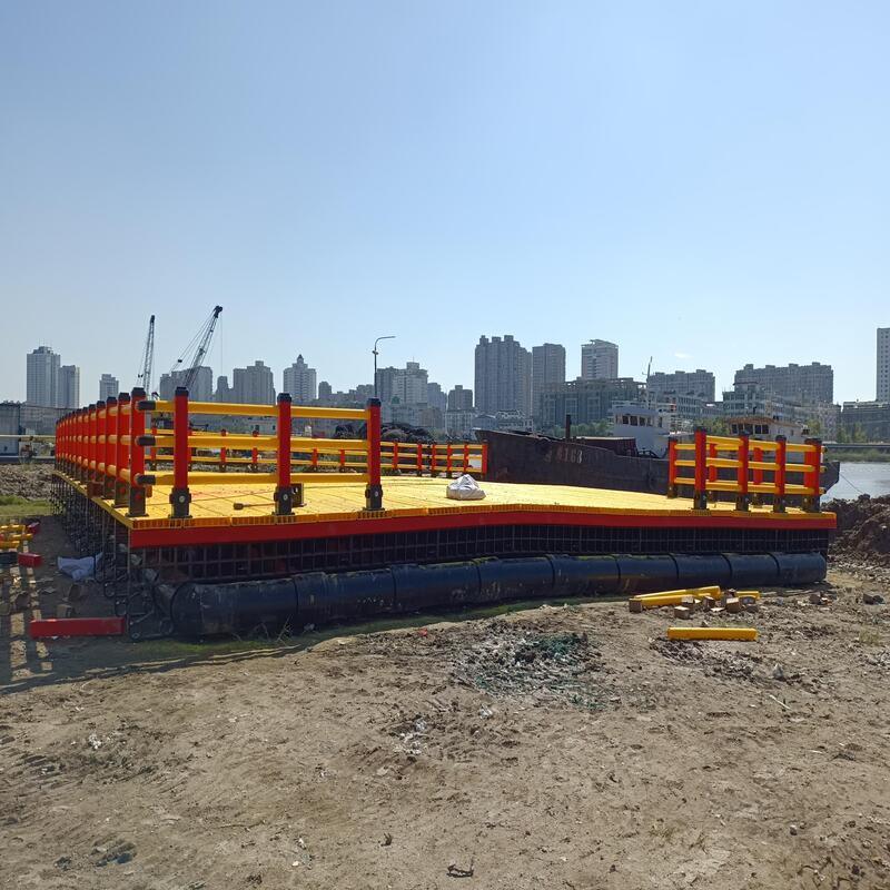 Floating Water Leisure Platform Scenic Water View Floating Deck