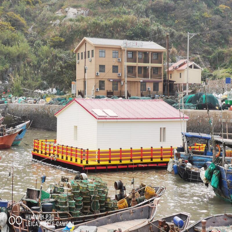 Wave Resistant Floating Water Platform For Resort & Water Villa
