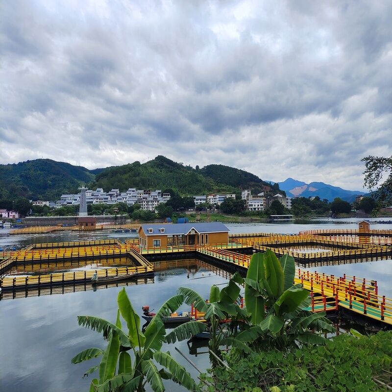 Stable Floating Dock Platform Water Leisure Entertainment Platform