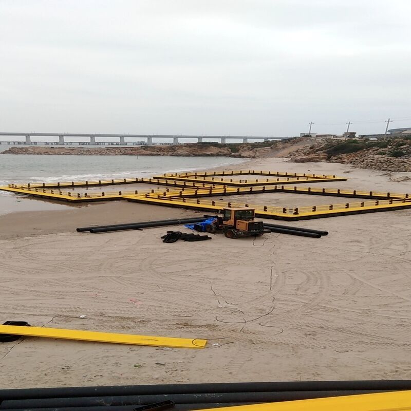 Eco Floating Platform Beside Culture Cages for Rural Water Tourism