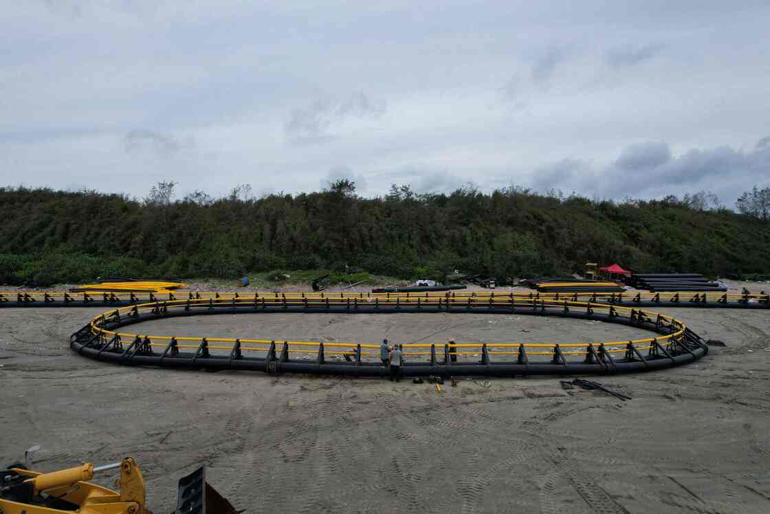 Customizable Size HDPE100 Fish Cage with Anti-Wave Resistance for Aquaculture Farms Worldwide