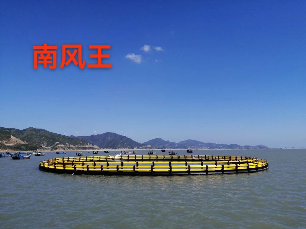 HDPE fish cage with a total circumference of 120 meters, equipped with sturdy 450 mm main floating pipes，excellent anti-aging and UV-resistant，,specially designed for offshore aquaculture