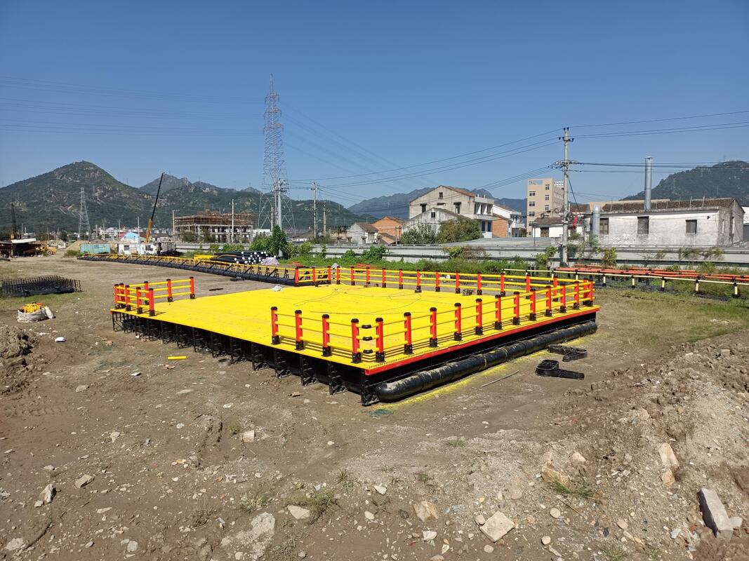 HDPE floating fish cage is designed for aquaculture and recreational fishing