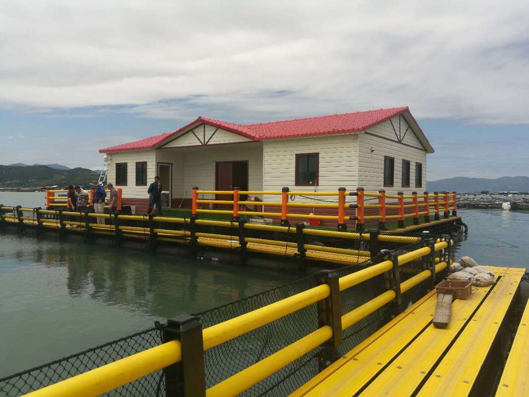 Leave the rusty grids behind and step into the future of farming with a modern HDPE Fish Cage