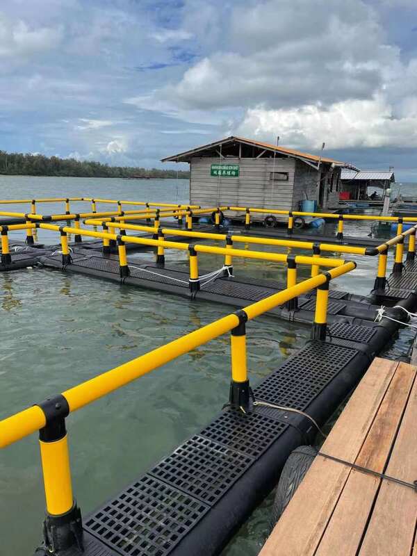 Square HDPE Fish Cage, Floating Aquaculture Net Cage with Multi-Compartment Management System for Multi-Stage Fish Farming