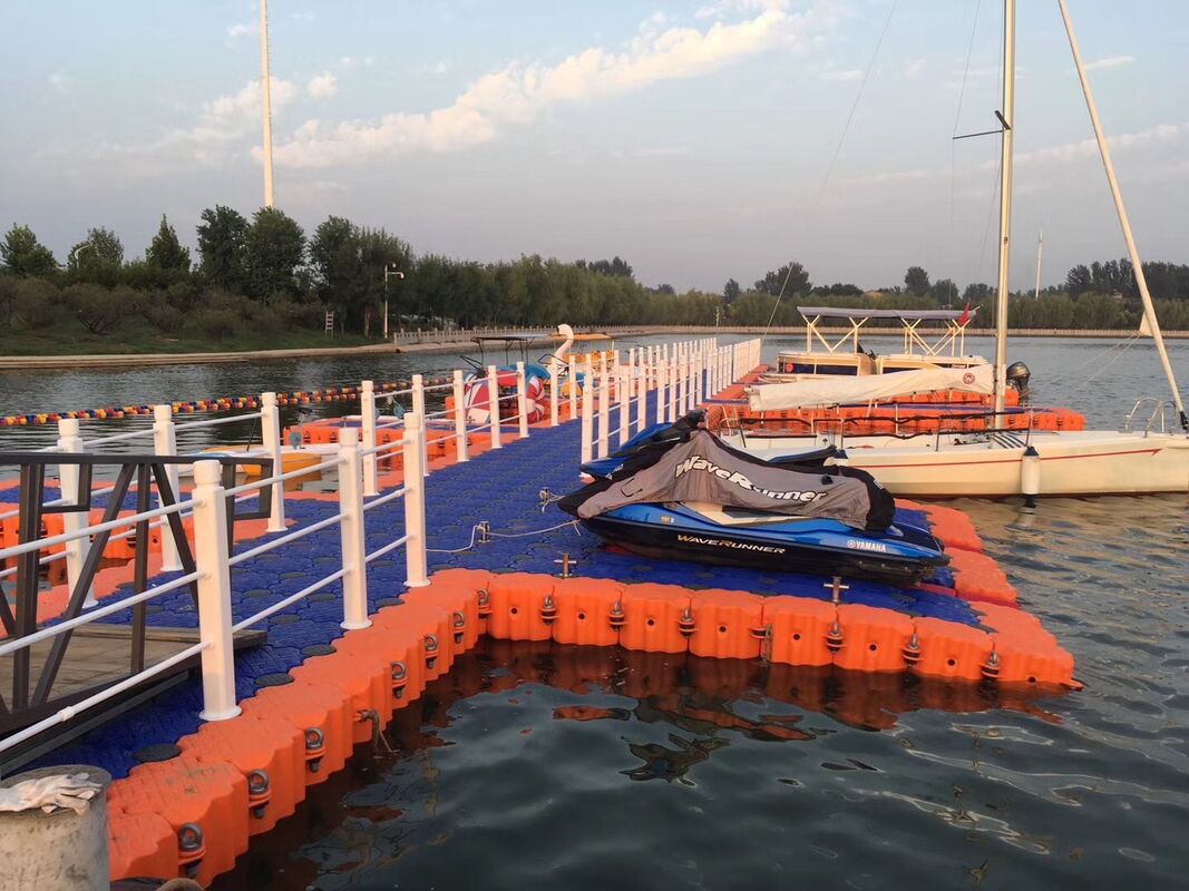 Looking for a better way to build your fish farm in shallow seas, lakes, or reservoirs? Check out our Eco-friendly PE Floating Pontoon Cages