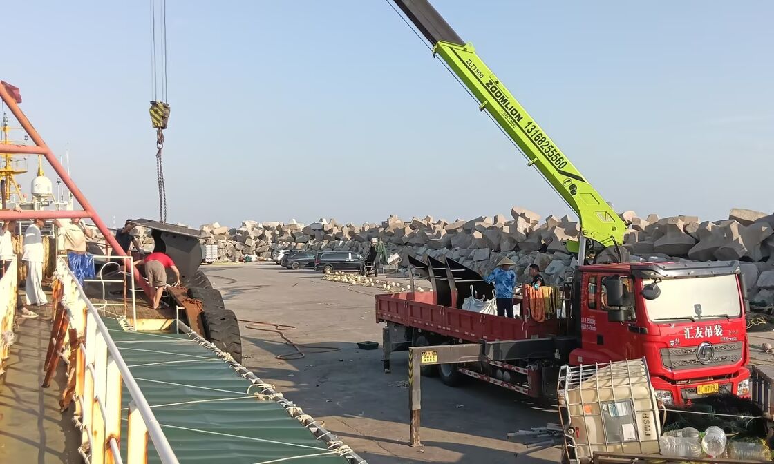 •Defying El Niño: Dual Main Floating Pipe Cage Offers Ultimate Storm Resistance and Rainstorm Protection