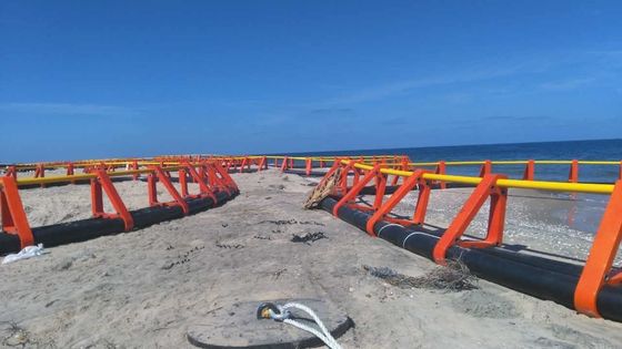 Deep Open Sea HDPE Triangular Brackets Fish Cage with 315mm Floating Pipe in Black and Yellow Design